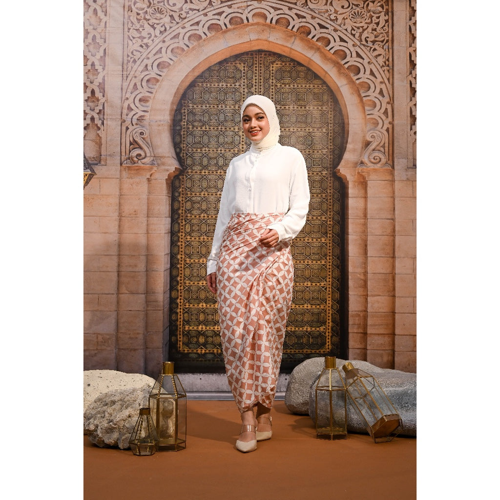 Kana in Cream - Rok Lilit Batik