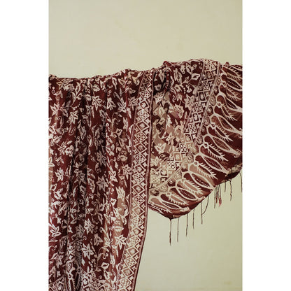 Selendang Sutra Batik Daun Bintang in Brown