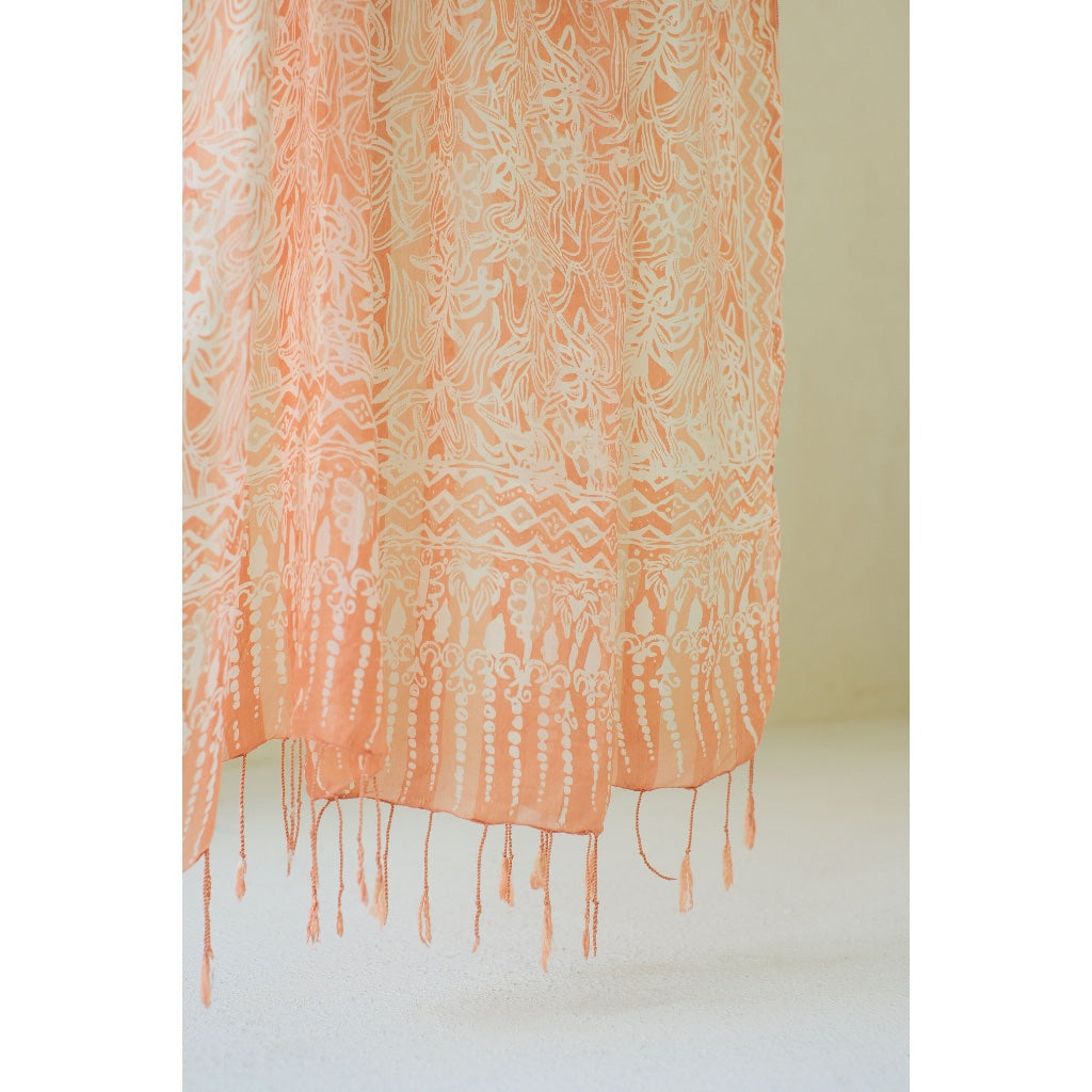 Nori in Cream - Selendang Sutra Batik