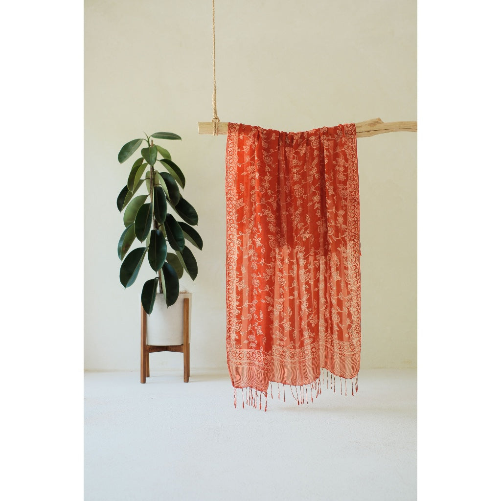 Selendang Sutra Batik Susan in Red