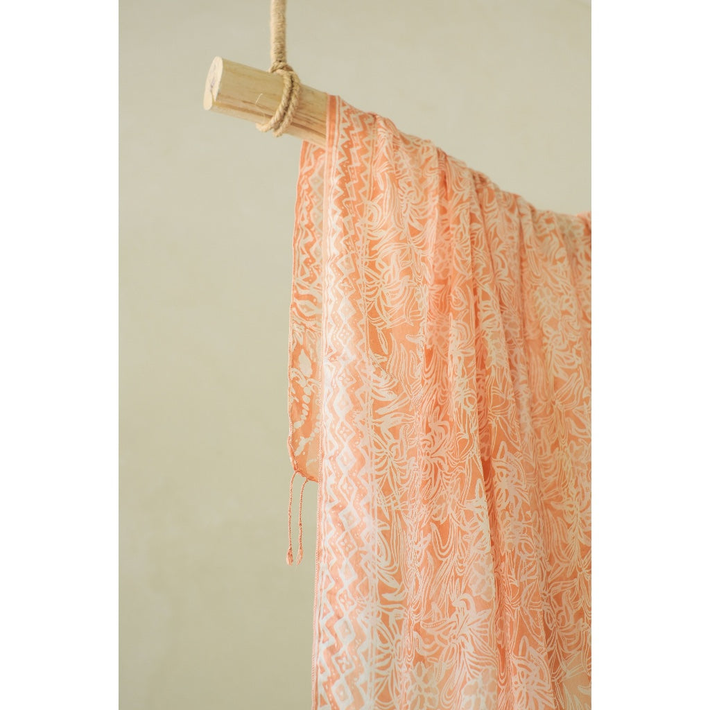 Nori in Cream - Selendang Sutra Batik