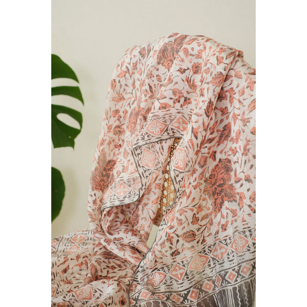 Syal Batik Sutra Bougenvil in Cream - 55