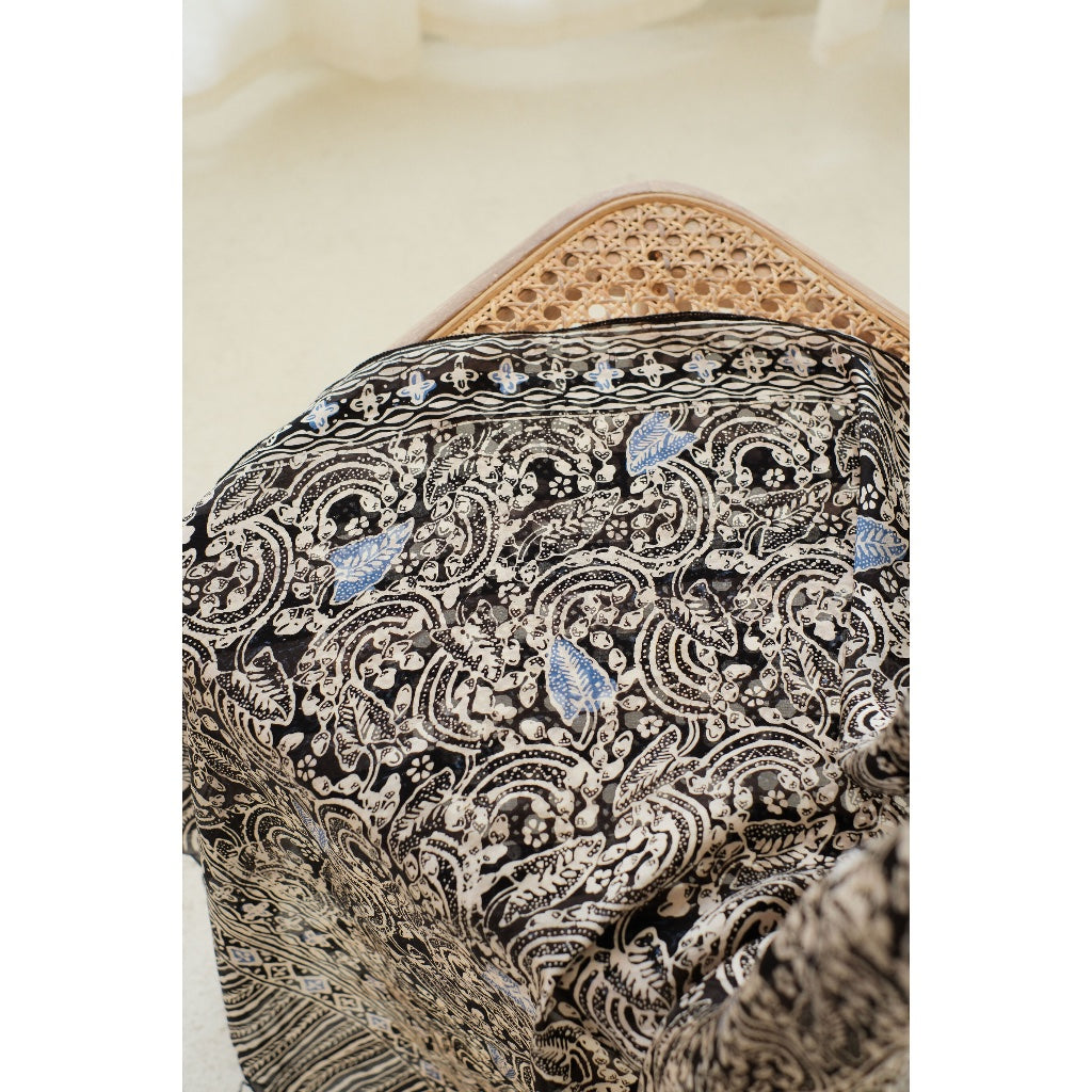 Syal Batik Sutra Aburi in Blue - 55