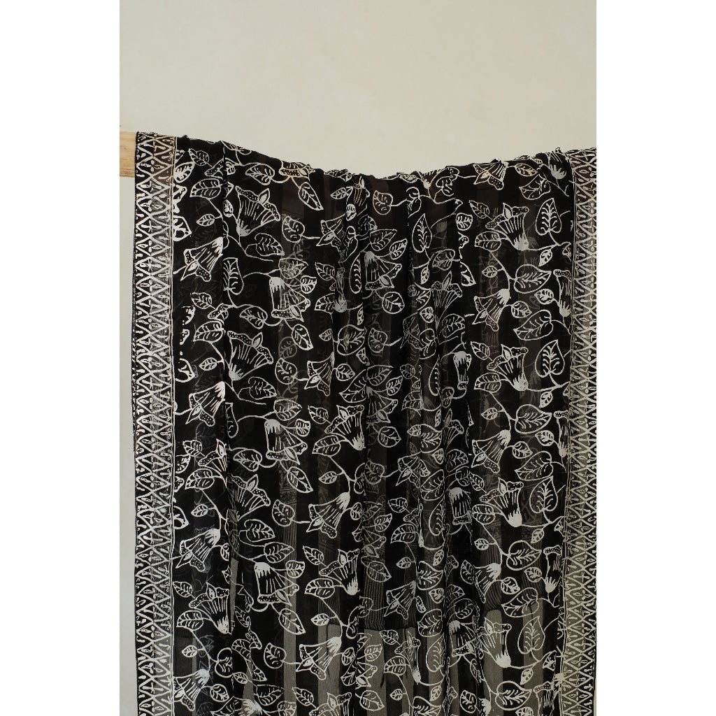 Selendang Sutra Batik Bunga Sepatu in Black