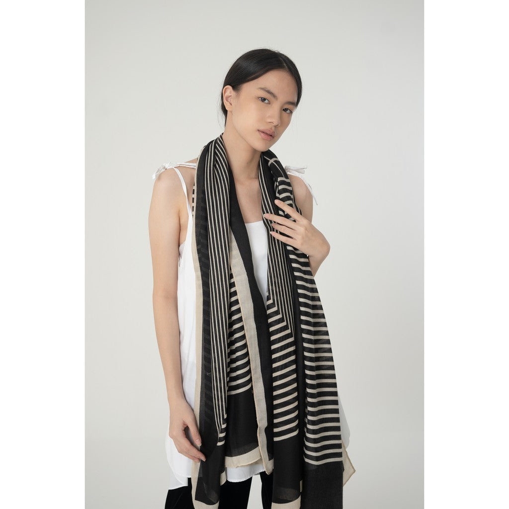 Muthia in Black Shawl