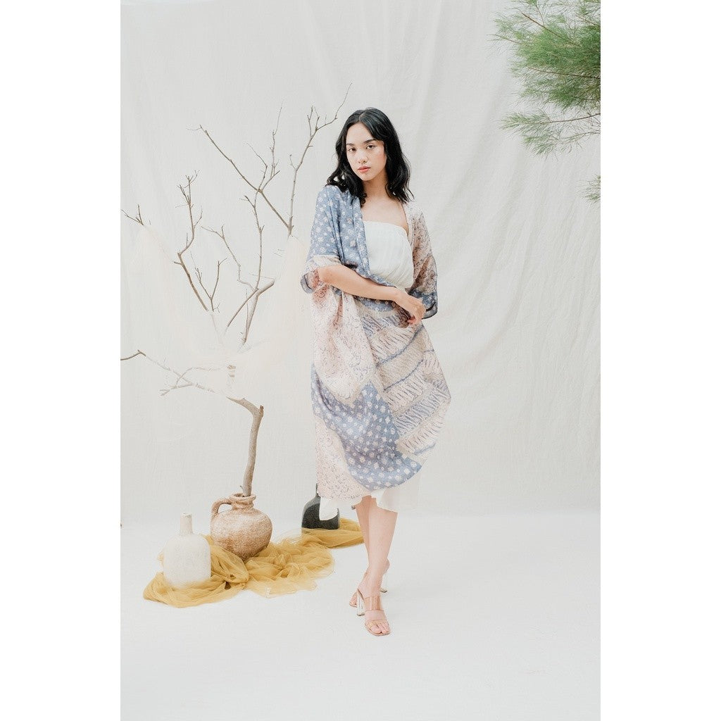 Kirana 53 Outer Kaftan Batik