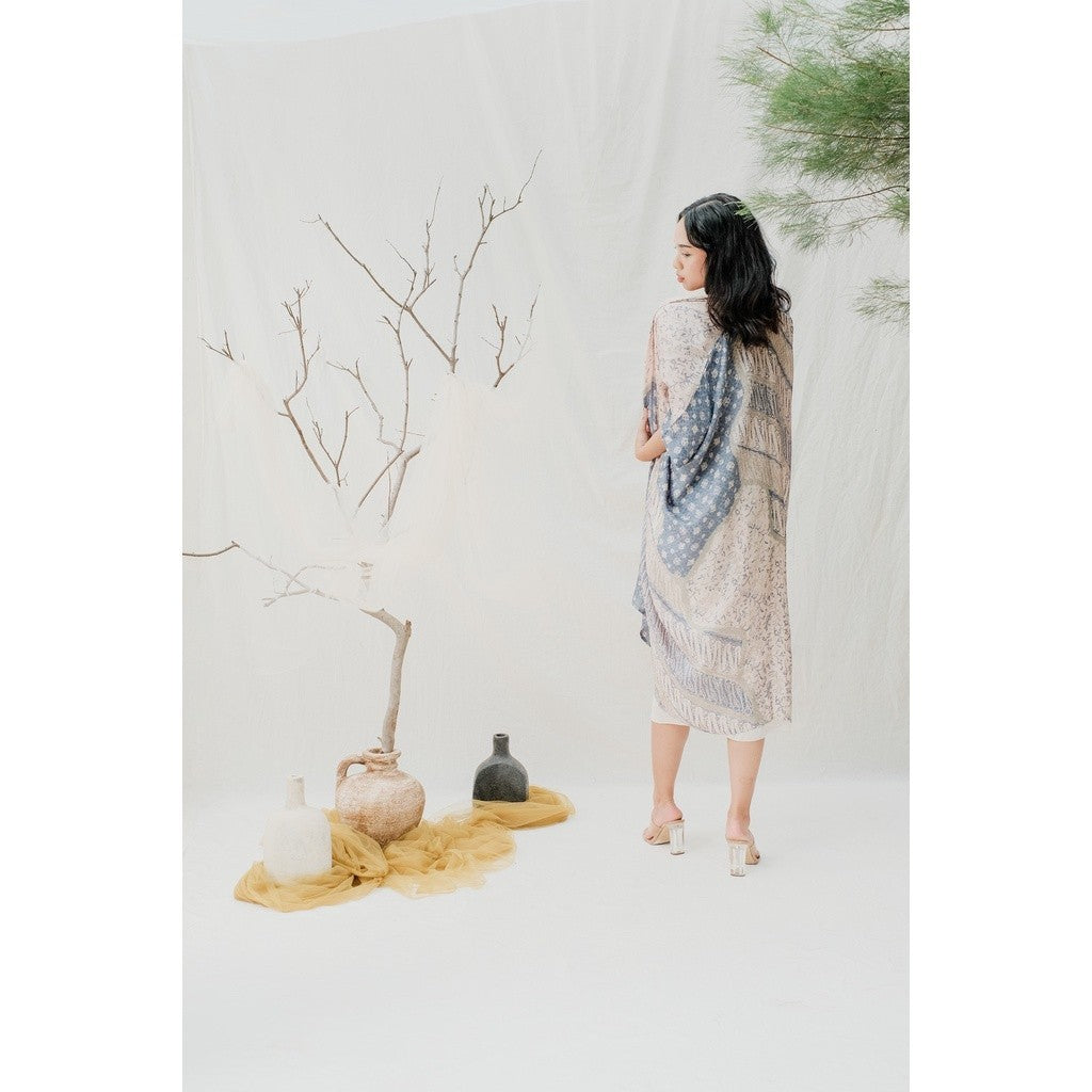 Kirana 53 Outer Kaftan Batik
