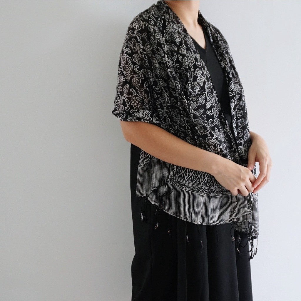 Syal Batik Sutra Black 03