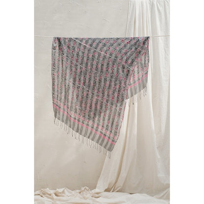 Selendang Batik Sutra Grey 02