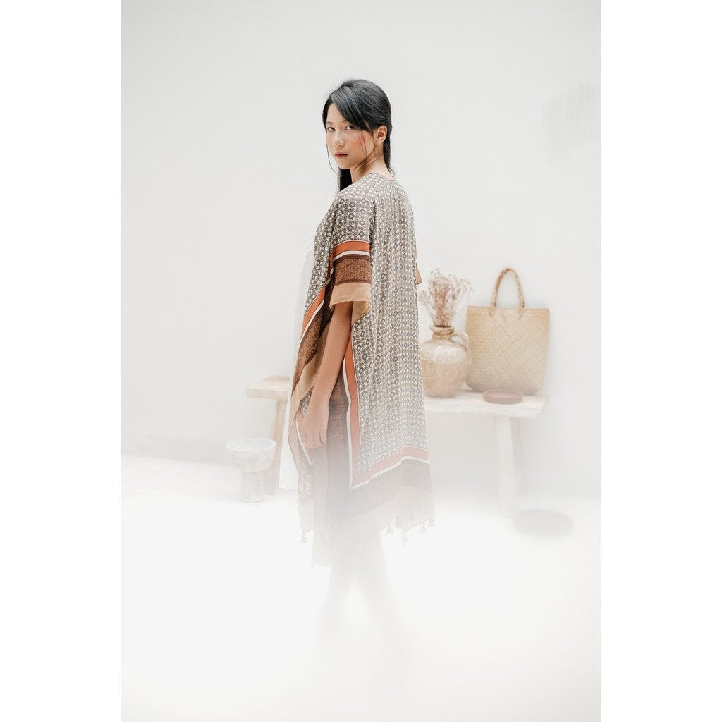 Andara in Brown Outer