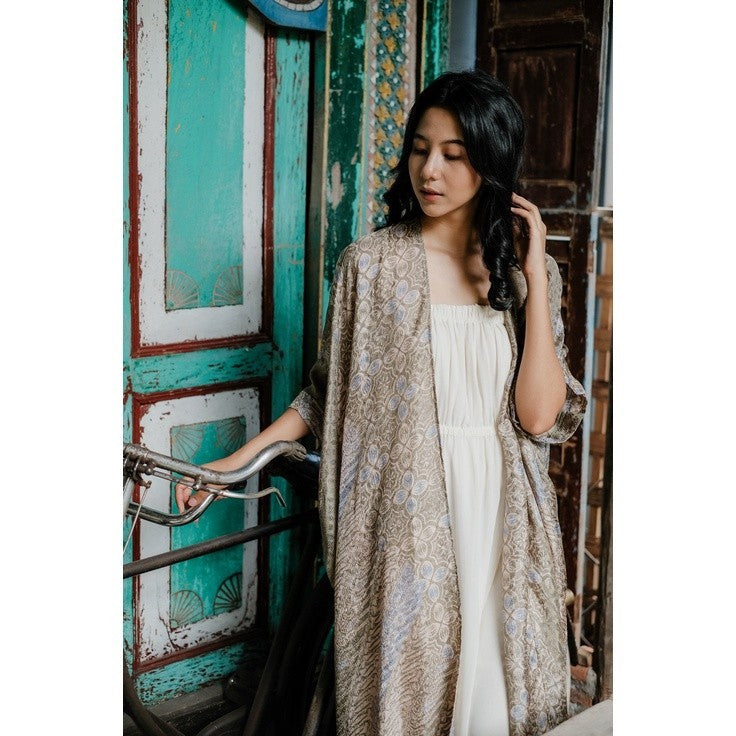 Kirana 60 Outer Kaftan Batik