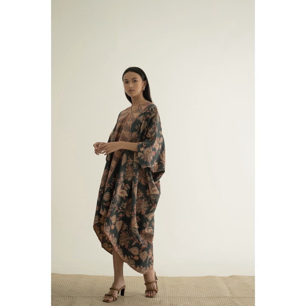 Amira Kaftan Dress Batik 01