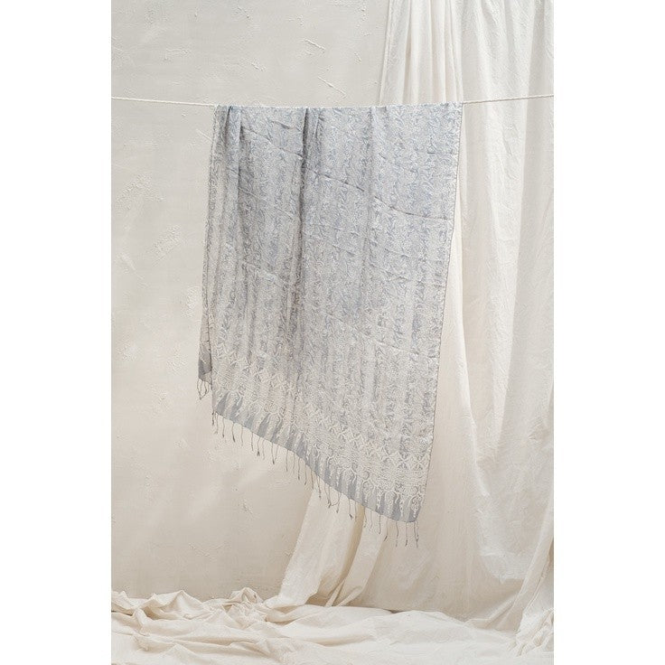 Selendang Batik Sutra Grey 04