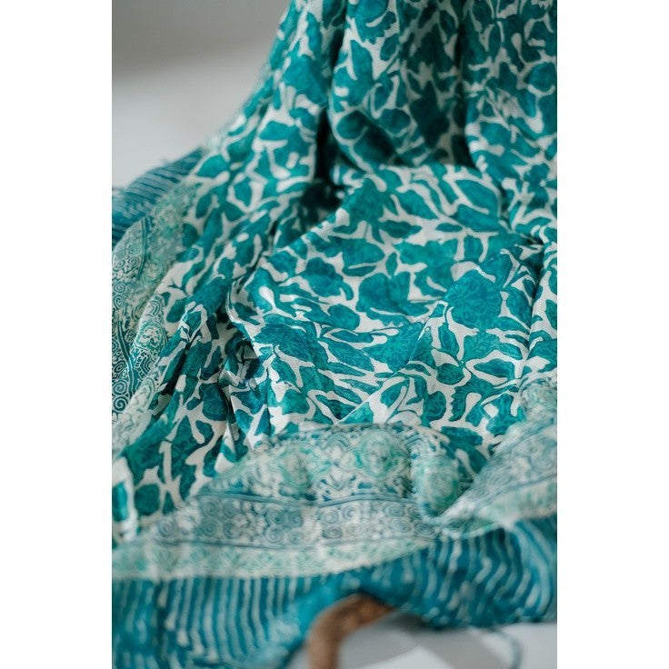 Selendang Batik Sutra Tosca 01