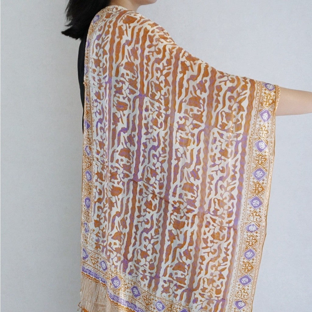 Syal Batik Sutra Gold 02