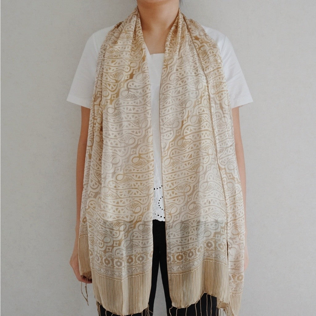 Syal Batik Sutra Cream 02