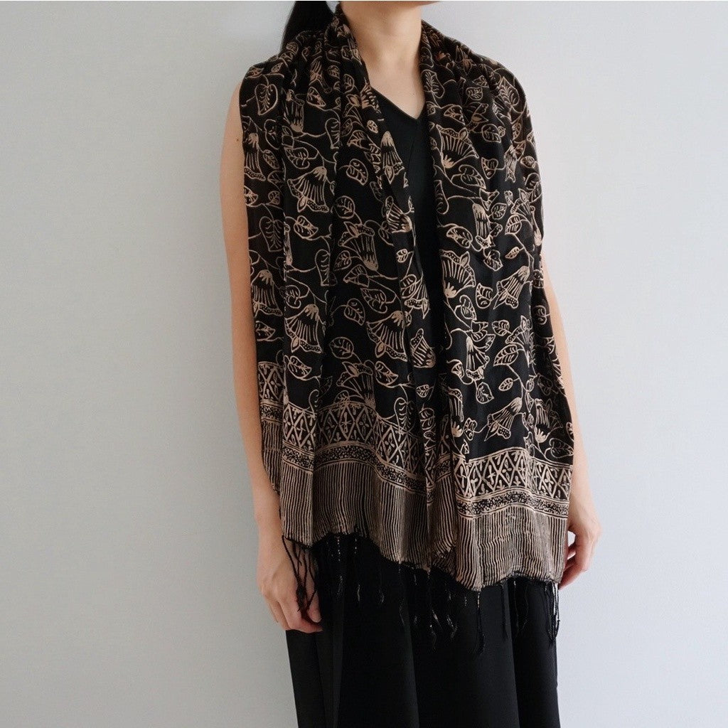 Syal Batik Sutra Black 04