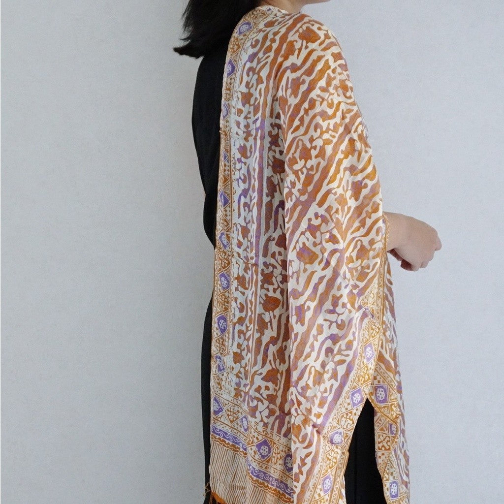 Syal Batik Sutra Gold 02