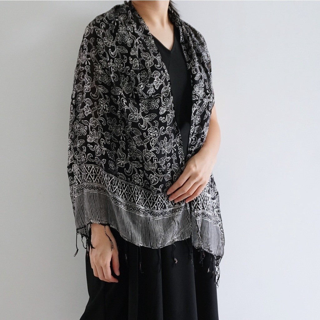 Syal Batik Sutra Black 03