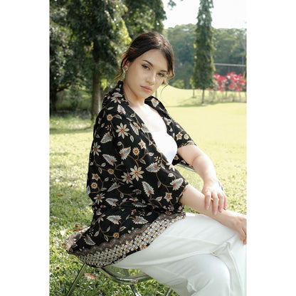 Nadhira Batik Outer
