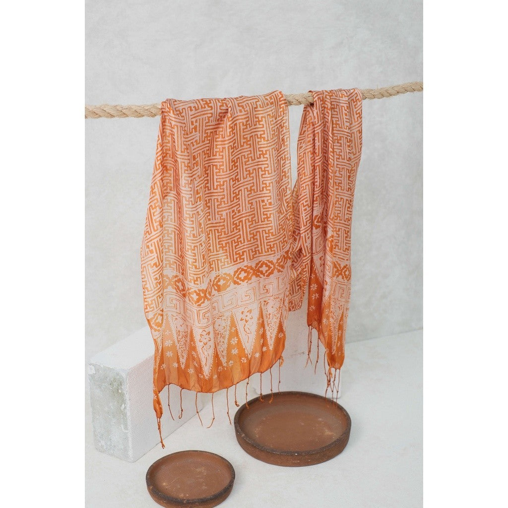 Syal Batik Sutra Rereng Bilik - Orange - 45