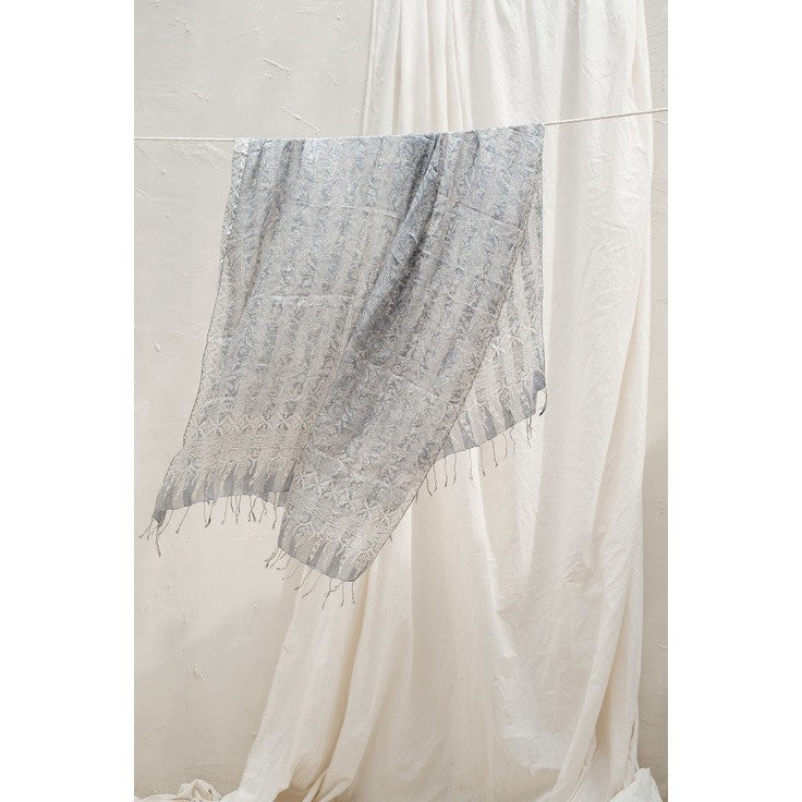 Selendang Batik Sutra Grey 04