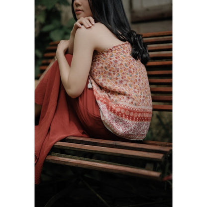 (DEFECT SALE) - Jayanti Red Shawl / Selendang Batik