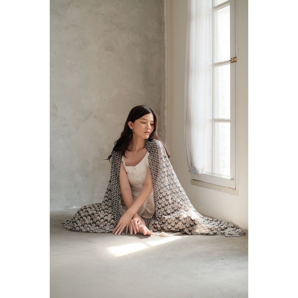 (DEFECT SALE) - Pasha Black Shawl