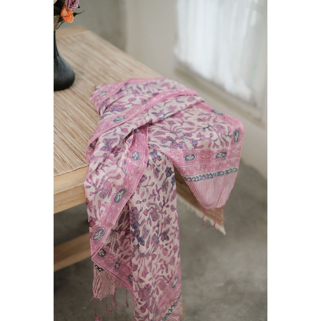 Syal Batik Sutra Pink 03