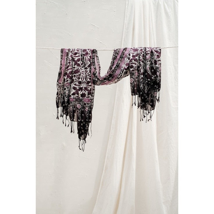 Selendang Batik Sutra Black 03