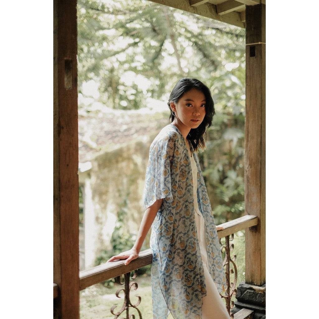 Savi Outer