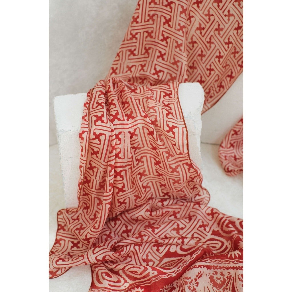 Syal Batik Sutra Rereng Bilik - Red - 45