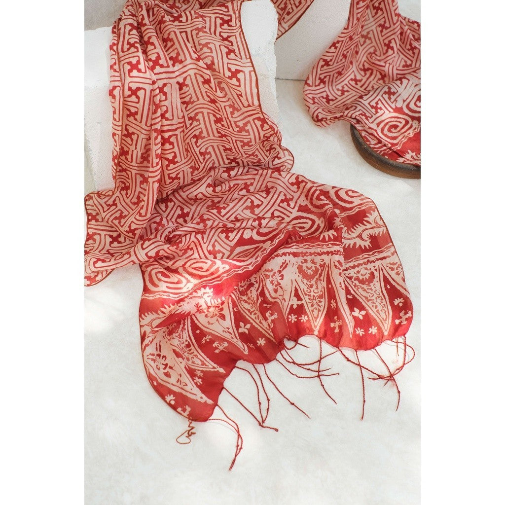 Syal Batik Sutra Rereng Bilik - Red - 45