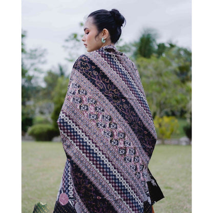 Nisa Batik Outer
