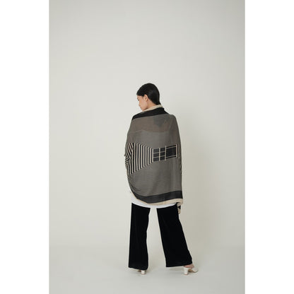 Muthia in Black Shawl