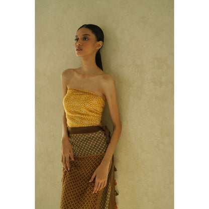 Kahiyang Brown Shawl / Selendang Batik