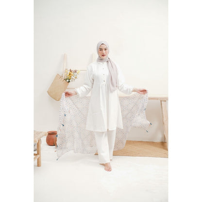 Tyas Shawl