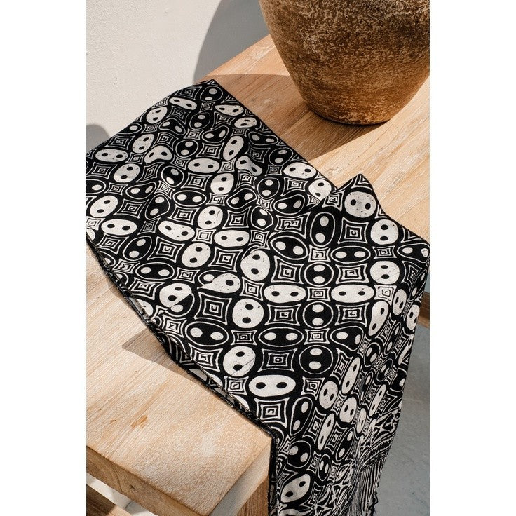 Scarf Batik TCE Kawung Black