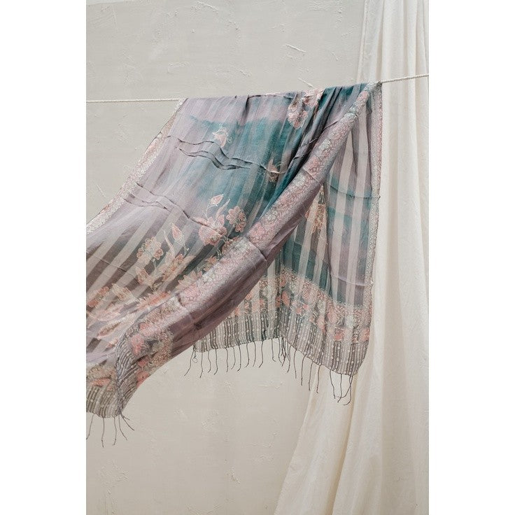 Selendang Batik Sutra Grey 05