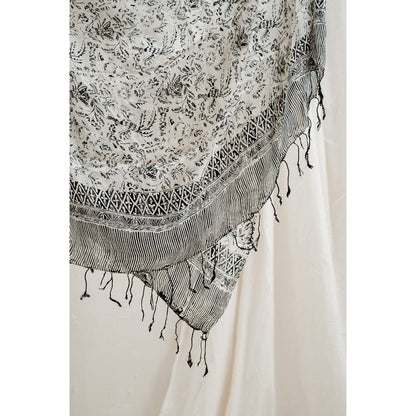 Selendang Batik Sutra Black 02