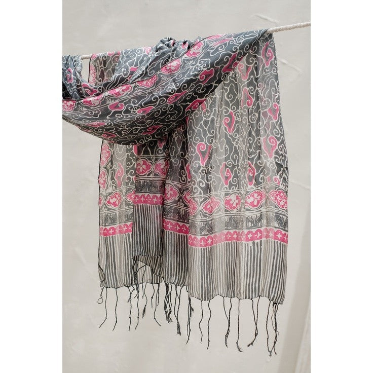 Selendang Batik Sutra Grey 02