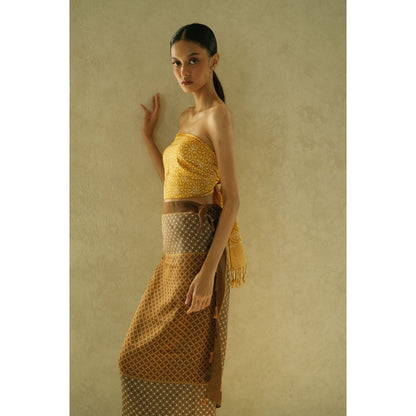 Kahiyang Brown Shawl / Selendang Batik