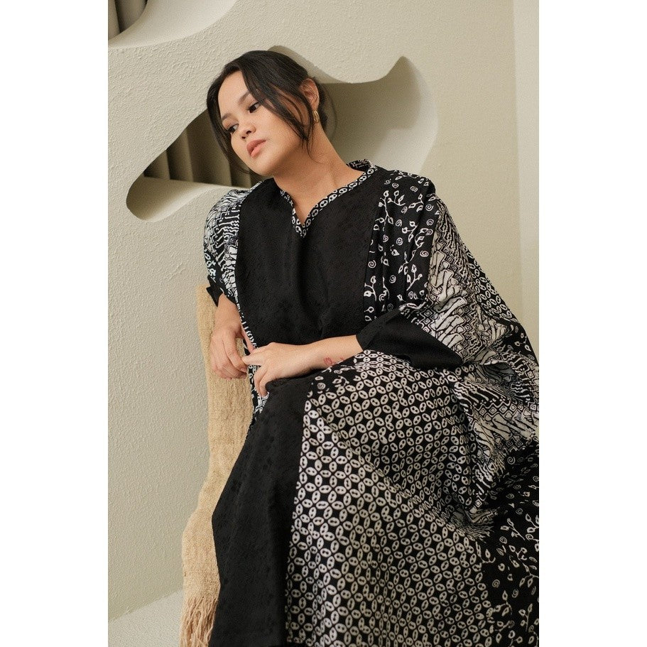 Kaiyana Kaftan Batik Dress - Black