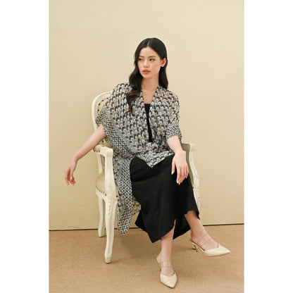Pasha Black Outer