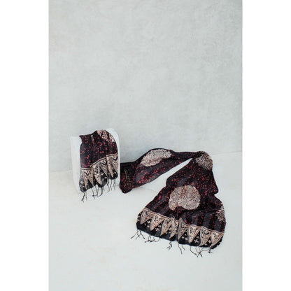 Syal Batik Sutra Jupri - Black Red - 45