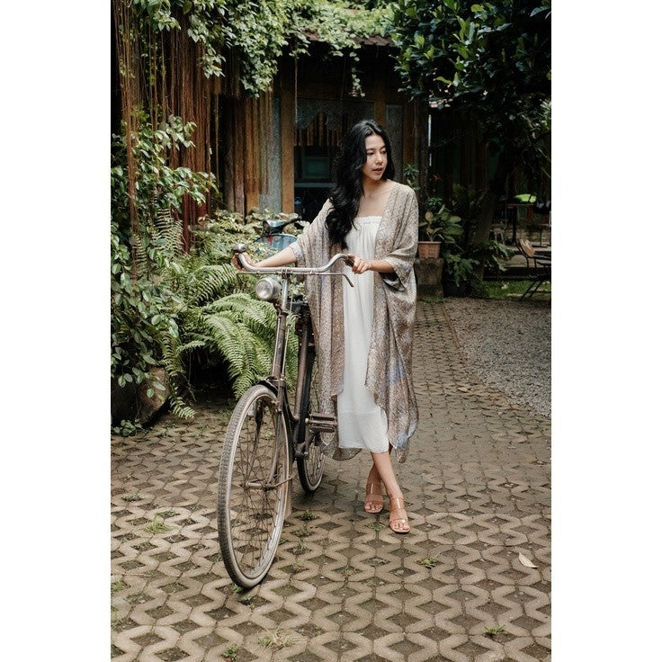 Kirana 60 Outer Kaftan Batik