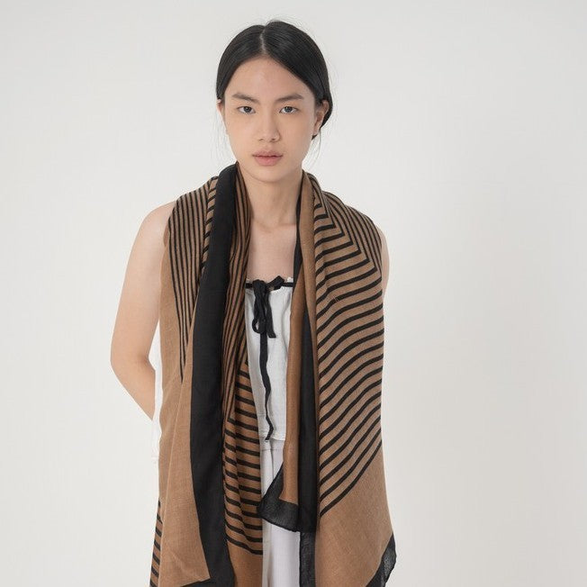 Muthia in Brown Shawl