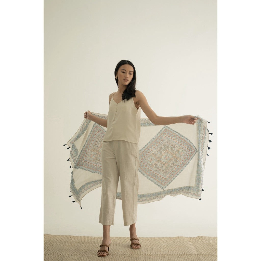 (DEFECT SALE) Isyana White Shawl