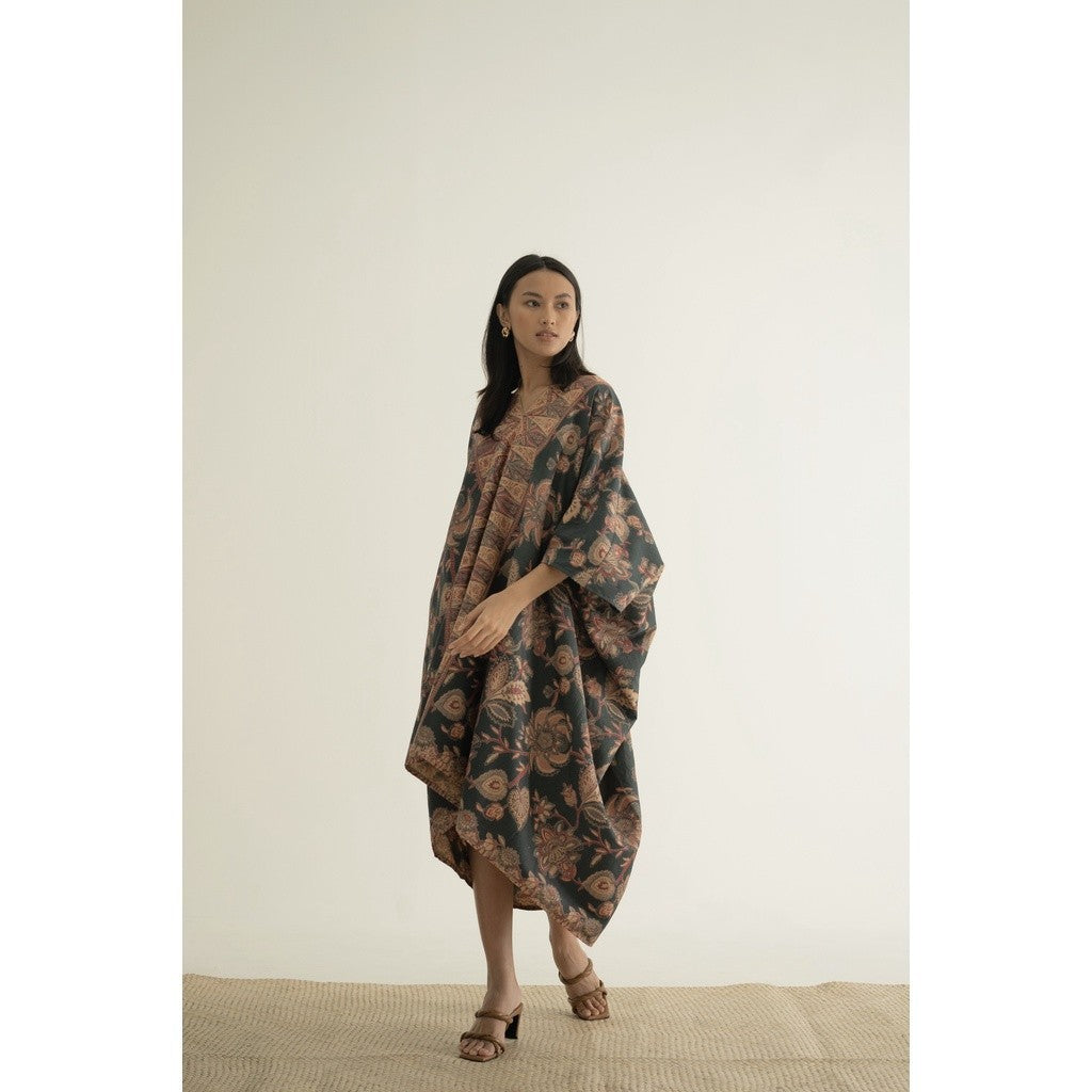 Amira Kaftan Dress Batik 01