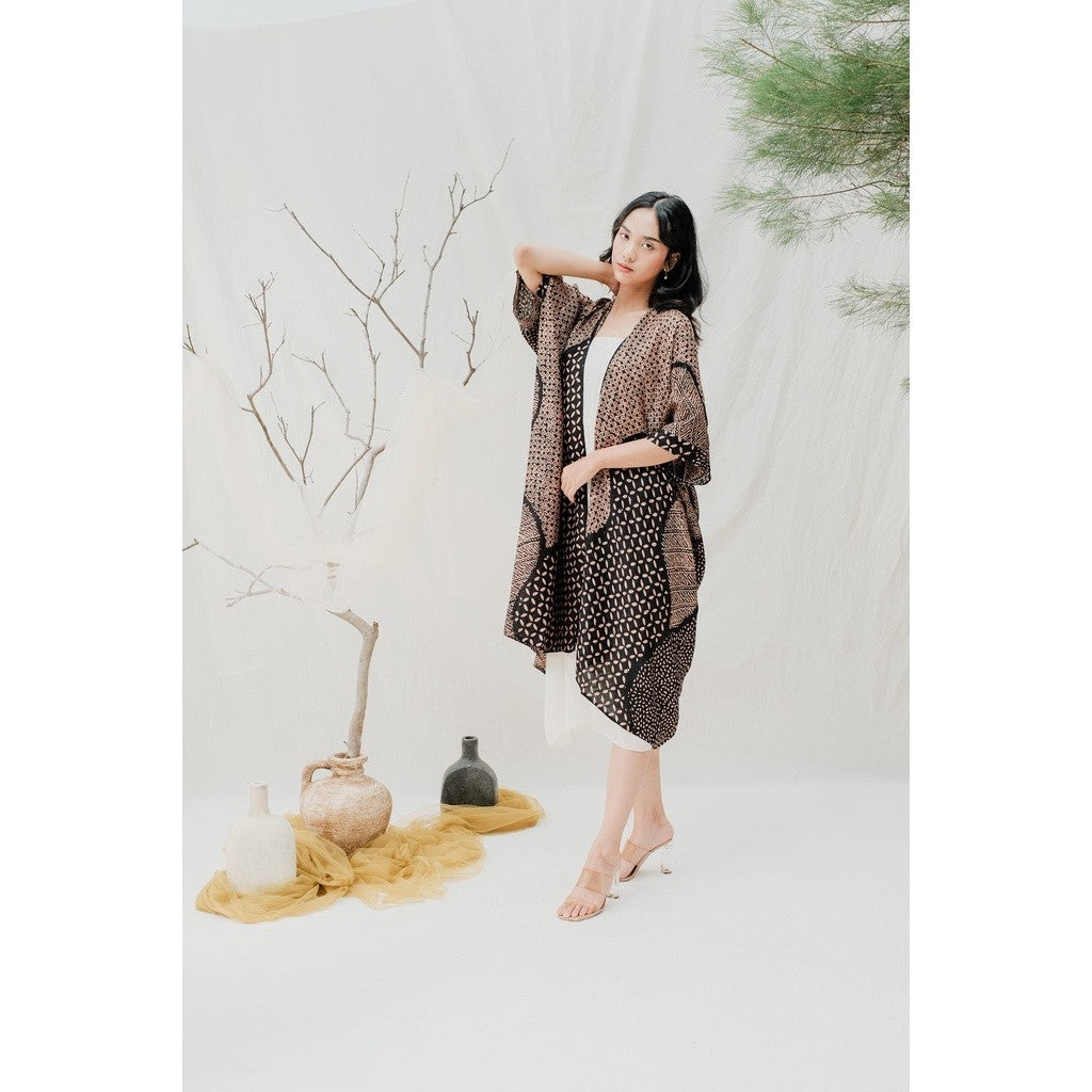 Kirana 52 Outer Kaftan Batik